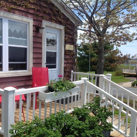 Bayview Pines Country Inn B&B 마혼베이 외부 사진