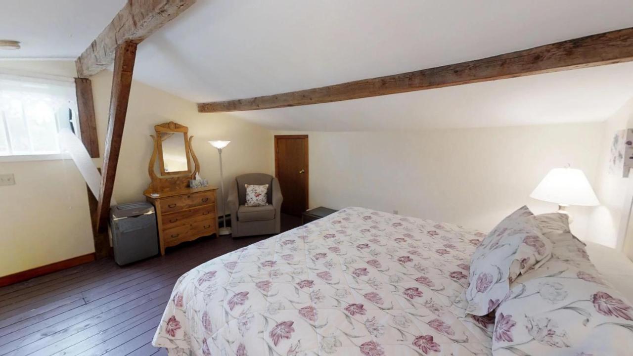 Bayview Pines Country Inn B&B 마혼베이 외부 사진