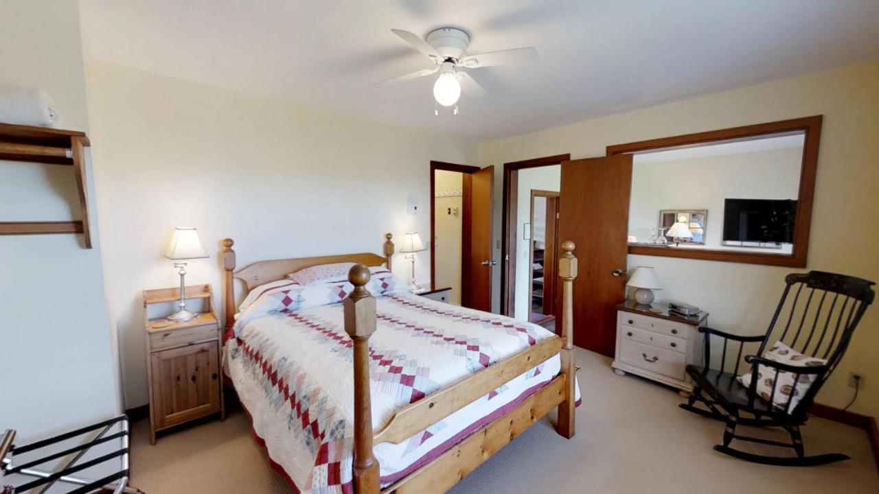 Bayview Pines Country Inn B&B 마혼베이 외부 사진