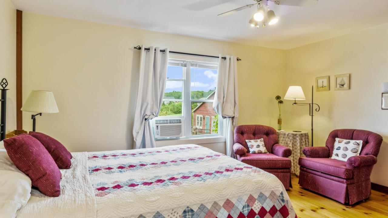 Bayview Pines Country Inn B&B 마혼베이 외부 사진