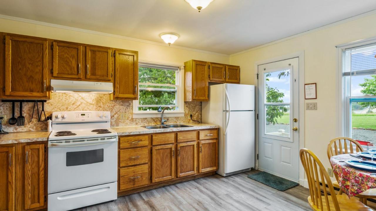 Bayview Pines Country Inn B&B 마혼베이 외부 사진