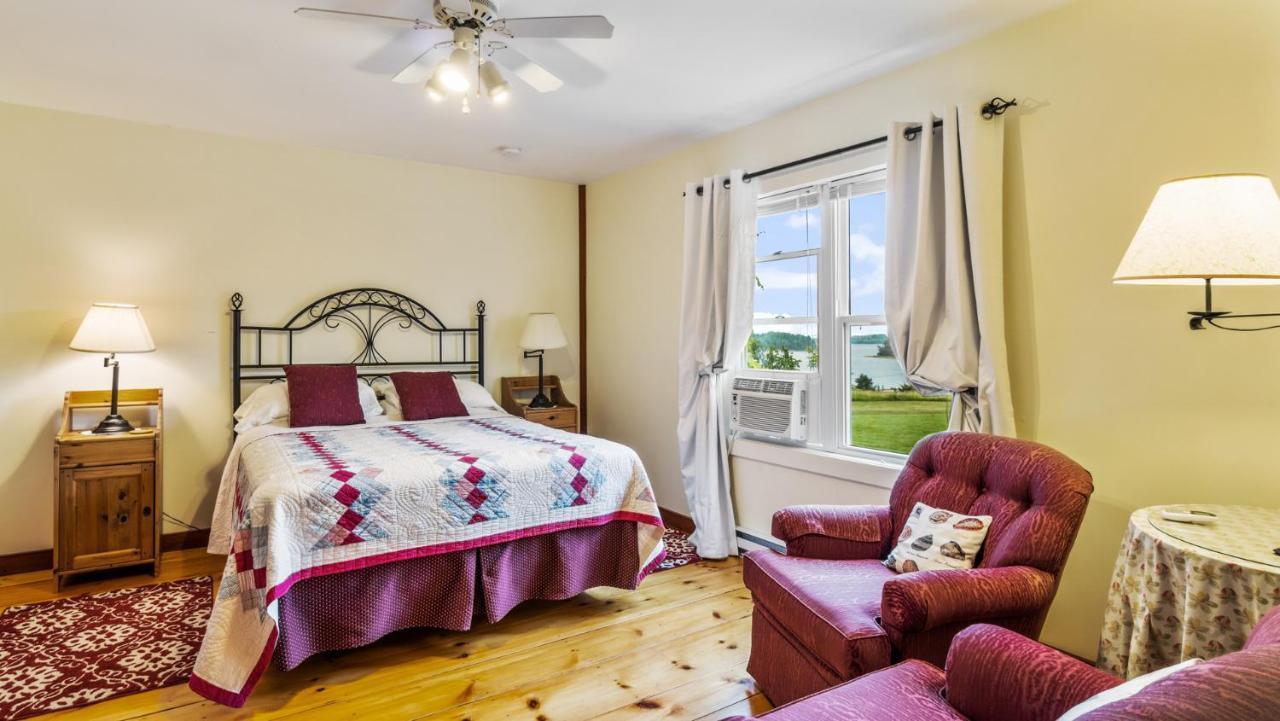 Bayview Pines Country Inn B&B 마혼베이 외부 사진
