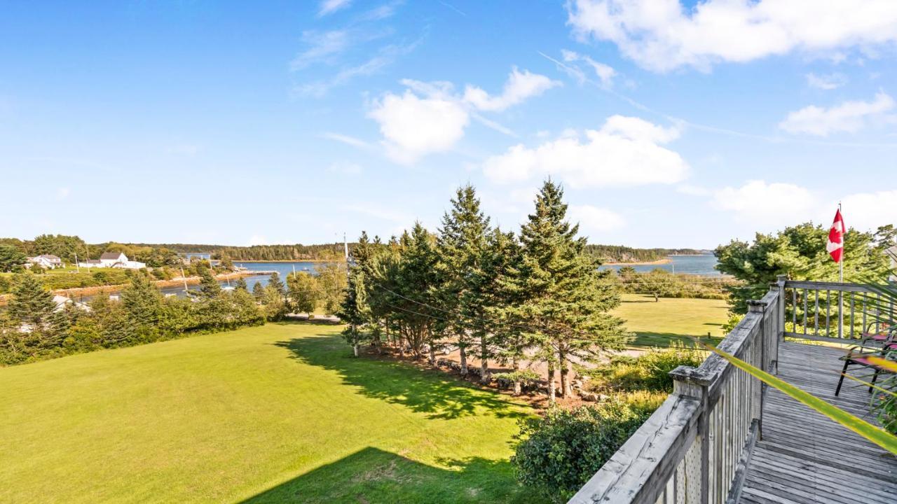 Bayview Pines Country Inn B&B 마혼베이 외부 사진