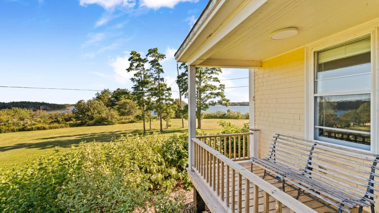 Bayview Pines Country Inn B&B 마혼베이 외부 사진