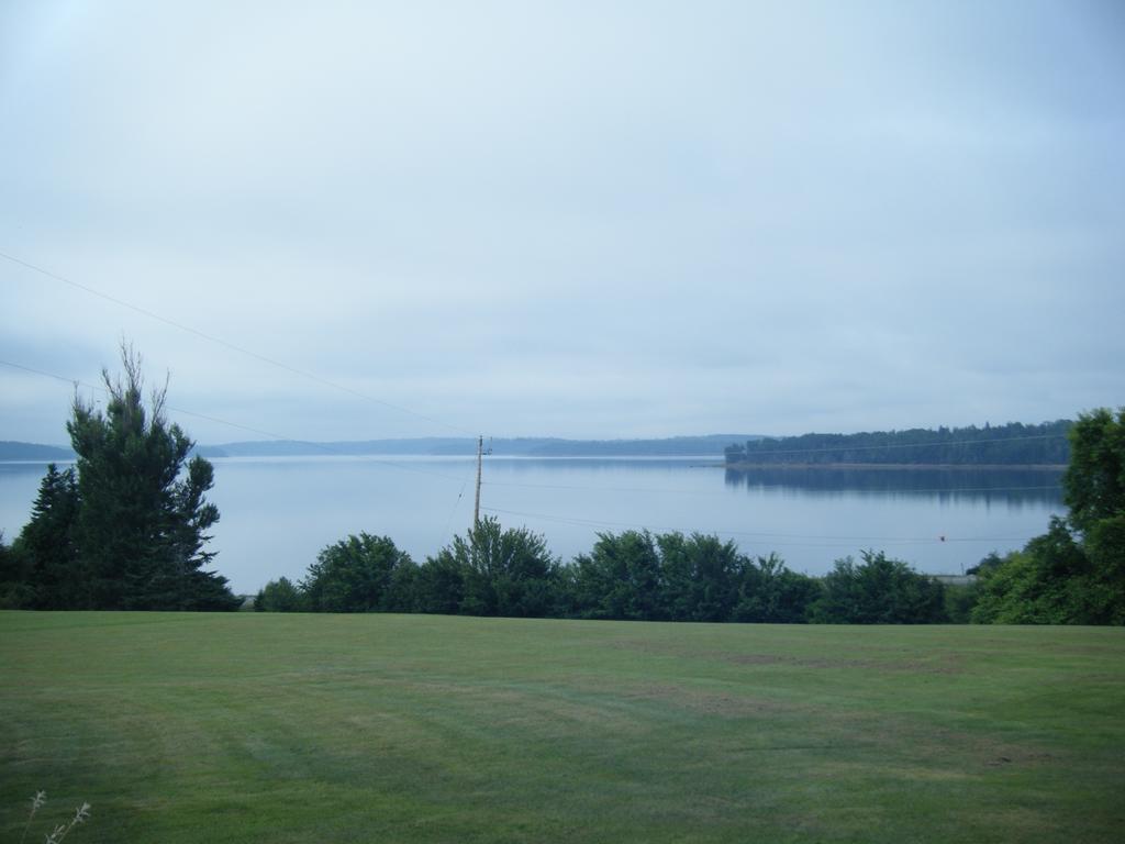 Bayview Pines Country Inn B&B 마혼베이 외부 사진