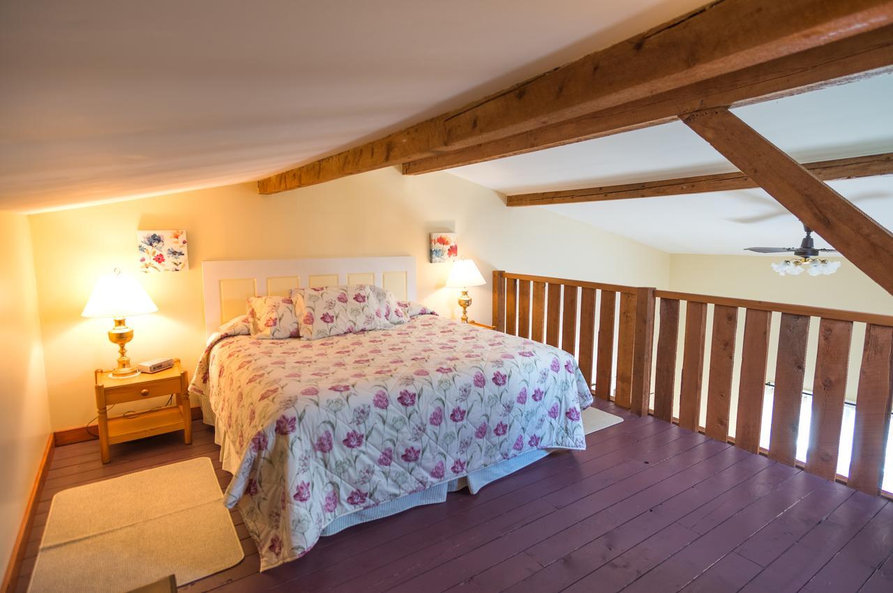 Bayview Pines Country Inn B&B 마혼베이 외부 사진