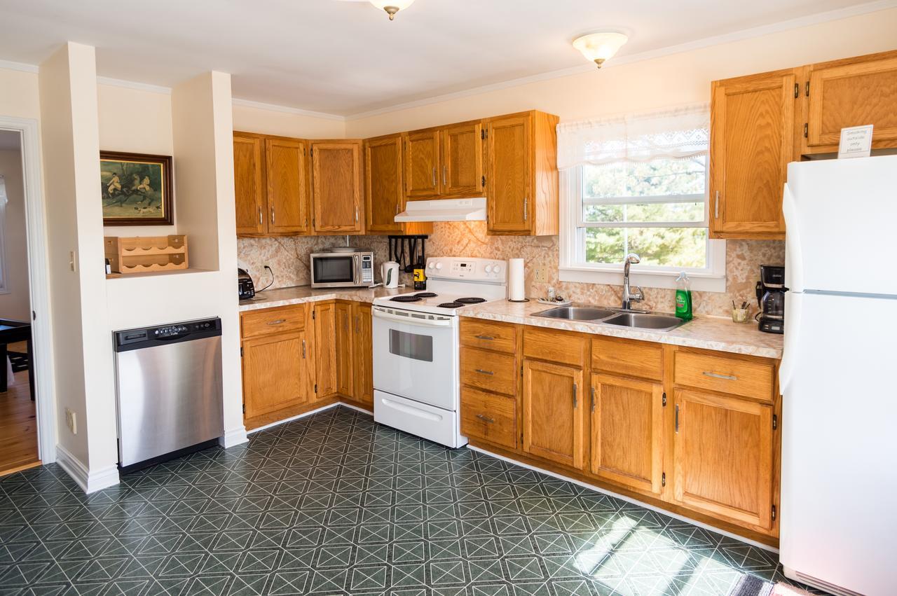 Bayview Pines Country Inn B&B 마혼베이 외부 사진